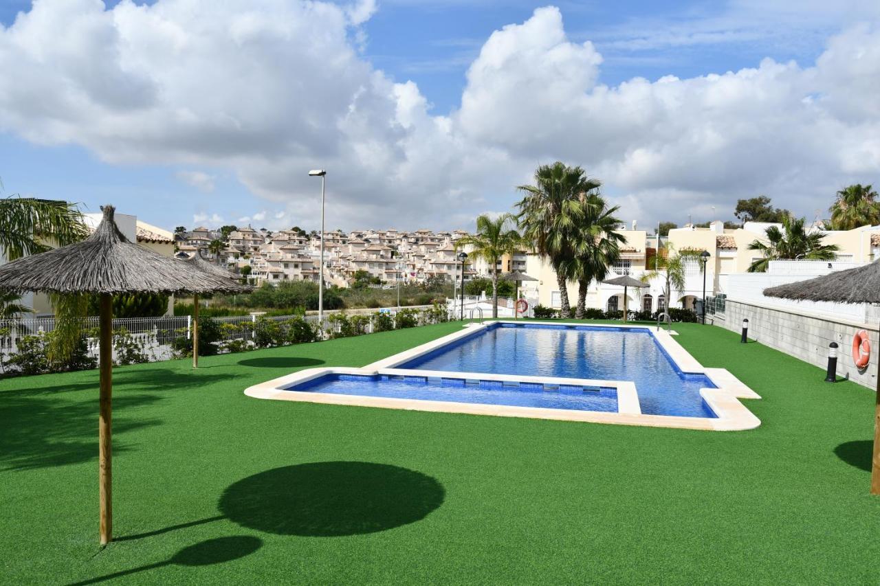 Apartamento Luxurious Flat & Private Rooftop In Villamartin Orihuela Costa Dehesa de Campoamor (Orihuela Costa)